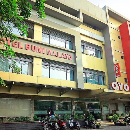 Oyo 1009 Hotel Bumi Malaya Medan Luaran gambar