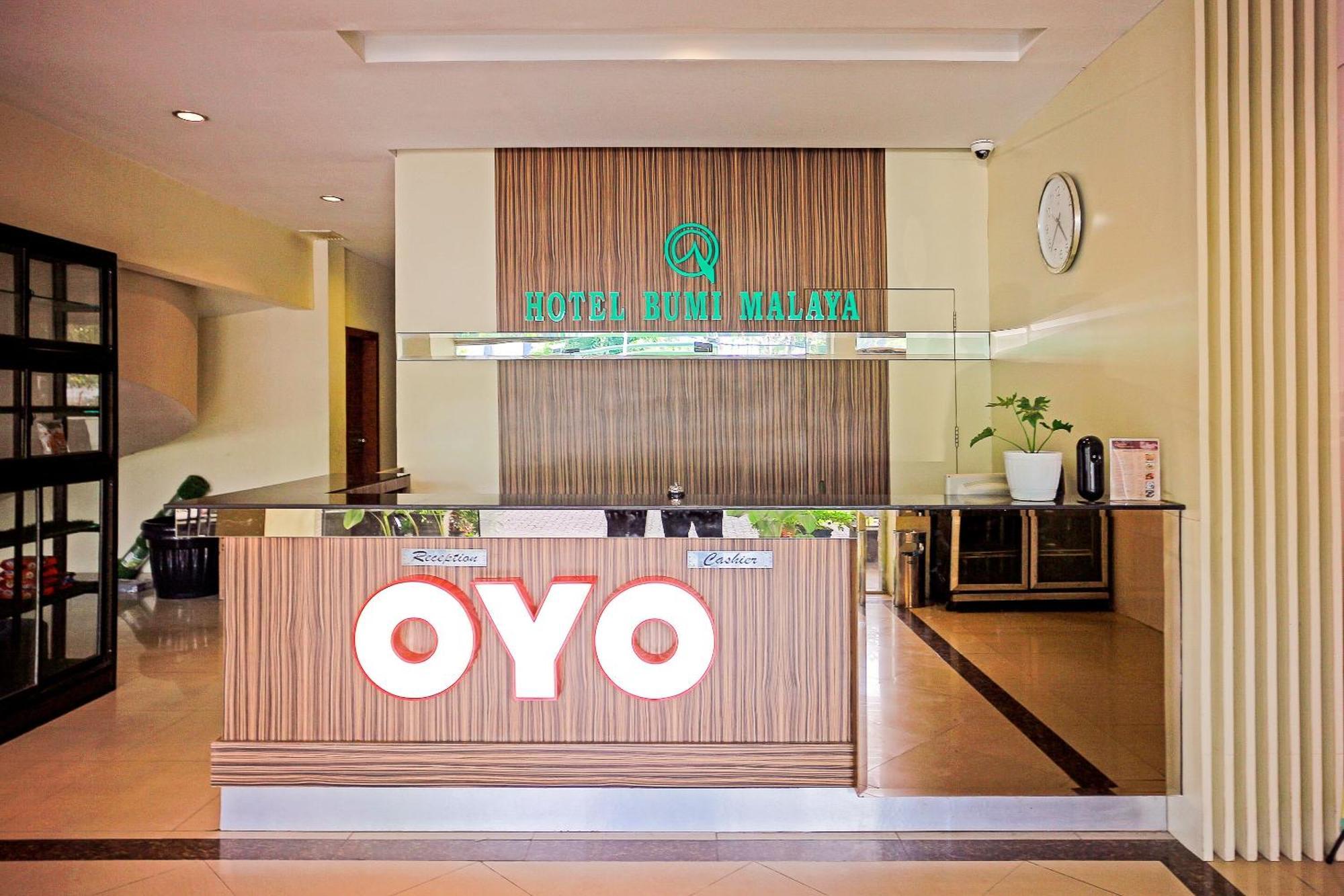 Oyo 1009 Hotel Bumi Malaya Medan Luaran gambar