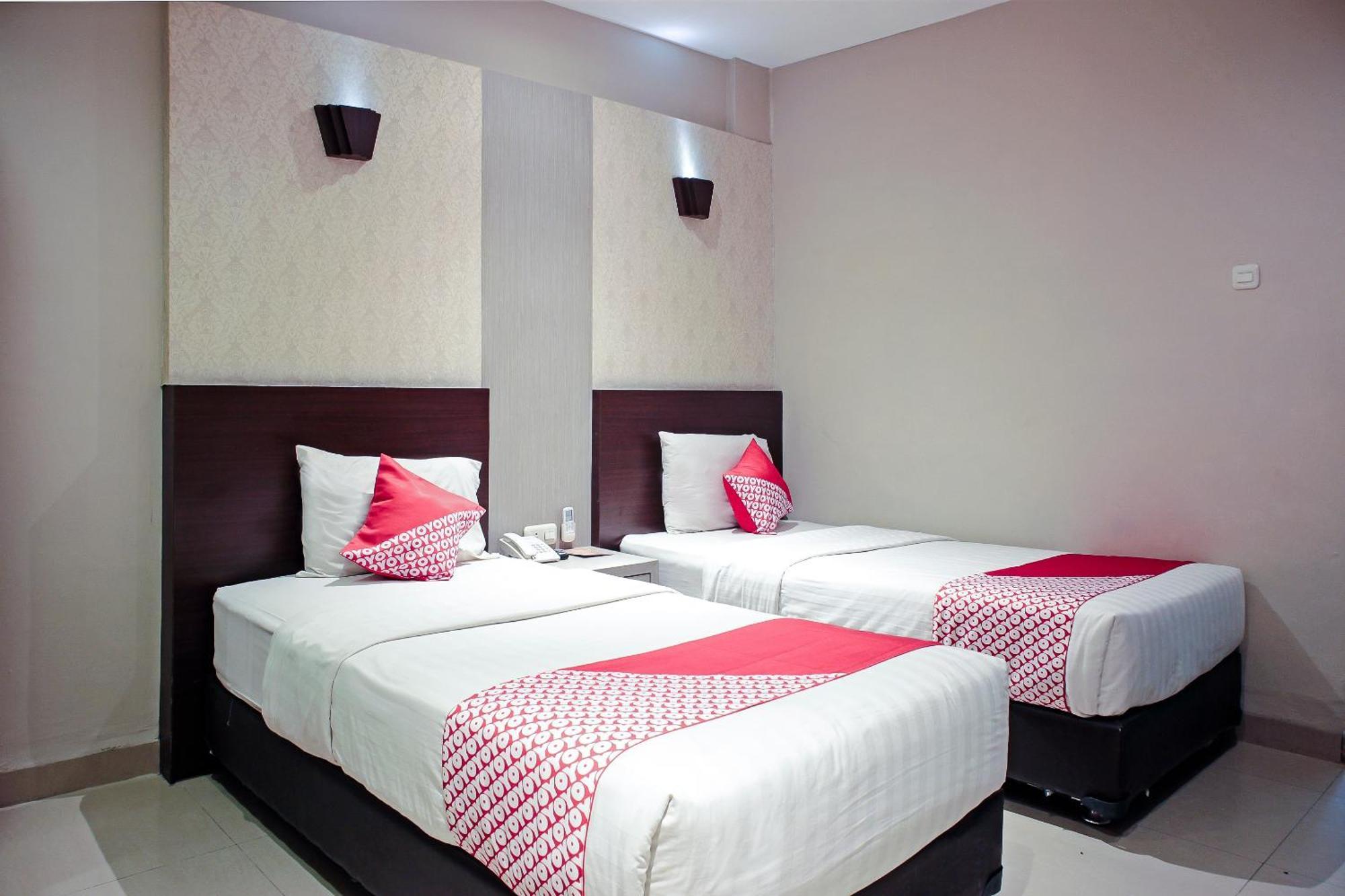 Oyo 1009 Hotel Bumi Malaya Medan Luaran gambar
