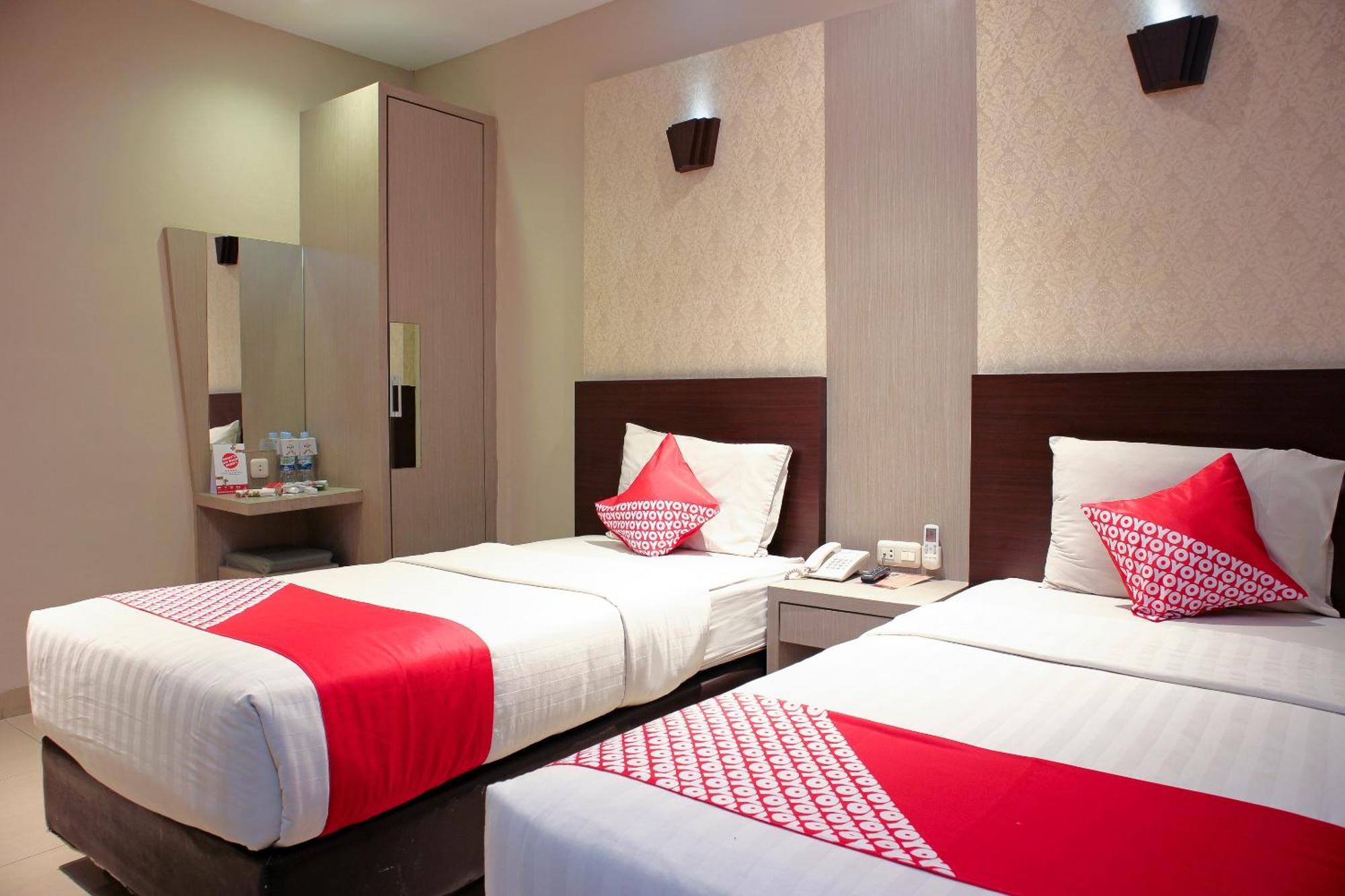 Oyo 1009 Hotel Bumi Malaya Medan Luaran gambar