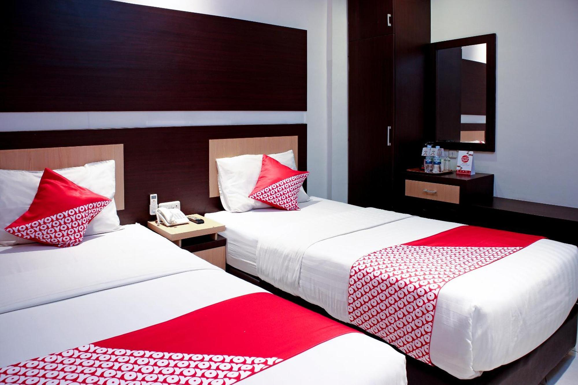 Oyo 1009 Hotel Bumi Malaya Medan Luaran gambar