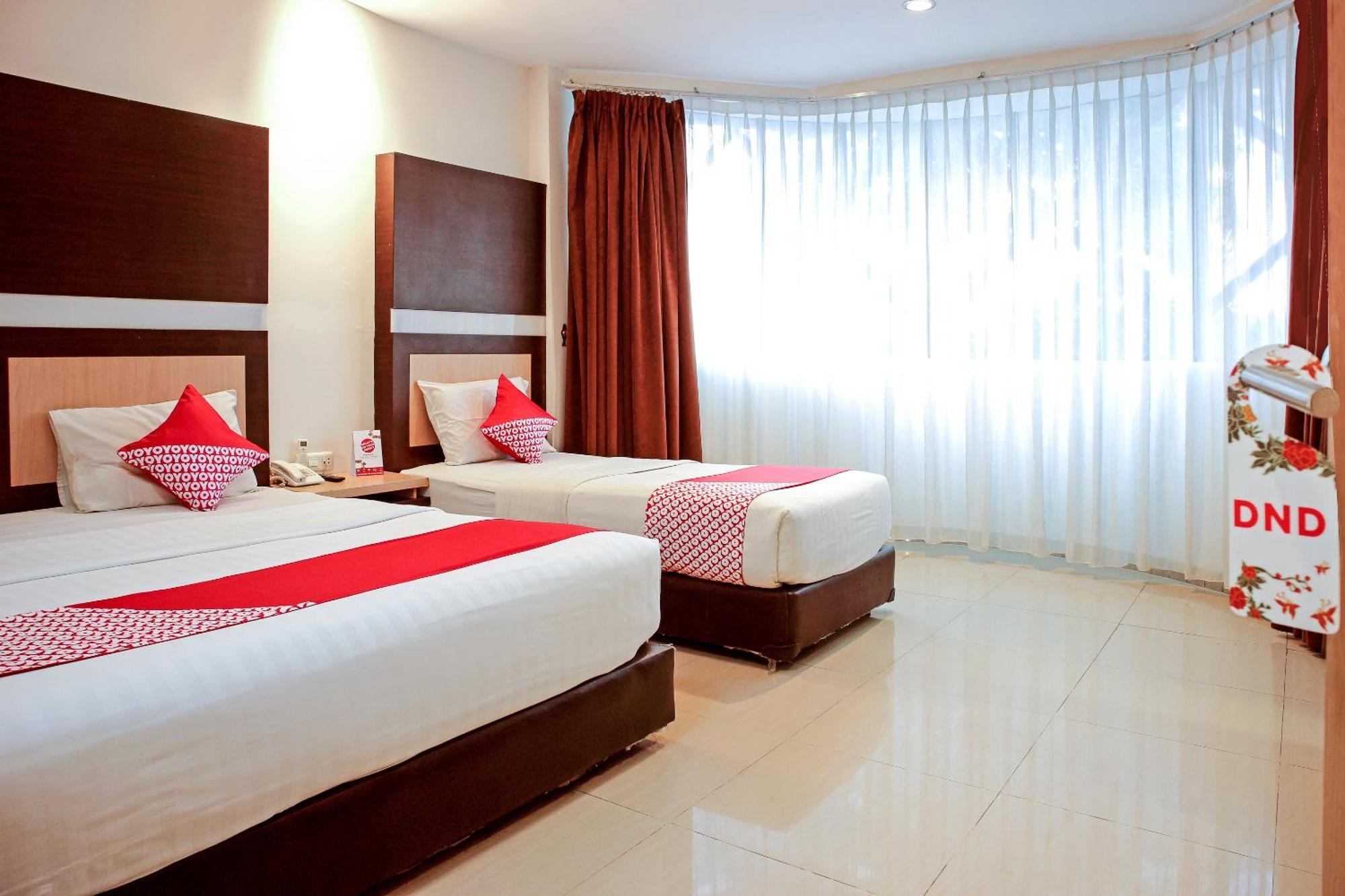 Oyo 1009 Hotel Bumi Malaya Medan Luaran gambar